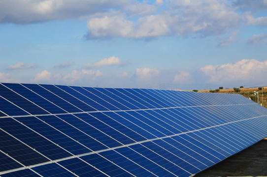 太陽能發(fā)電廠。