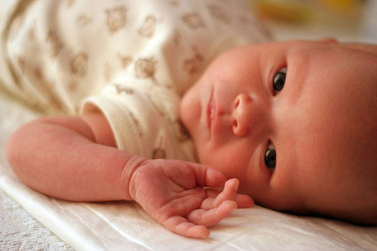 新生的嬰兒