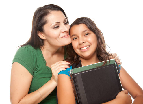 Hispanic Mother和Daughter Ready為學(xué)校自豪