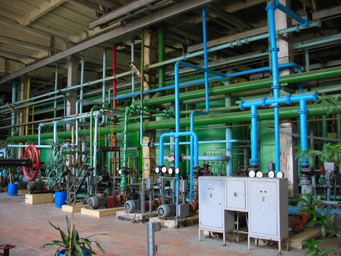 化工廠；化工容器；管；機(jī)械
