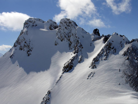 雪嶺