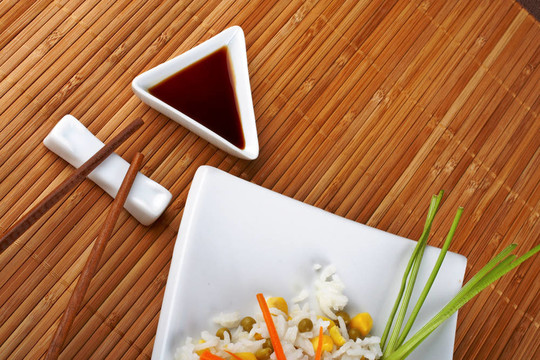 沙拉，米飯
