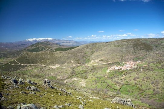 在格雷多斯山村