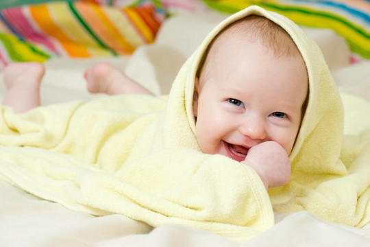 四個月的嬰兒