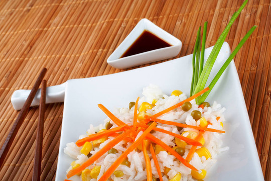 沙拉，米飯