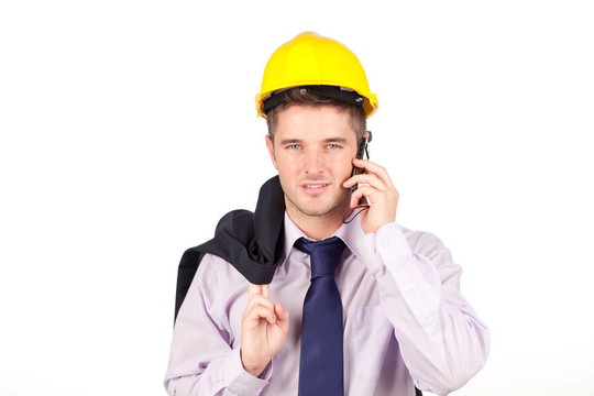 建筑工人在電話里交談