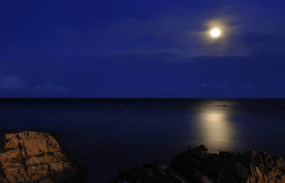 Moon在海上