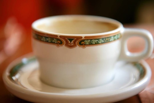 臟了用咖啡杯；白瓷