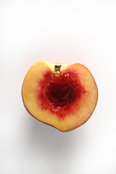 血腥內(nèi)；半切桃