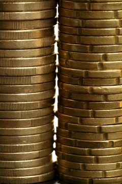 歐元硬幣專欄；金色背景現(xiàn)金