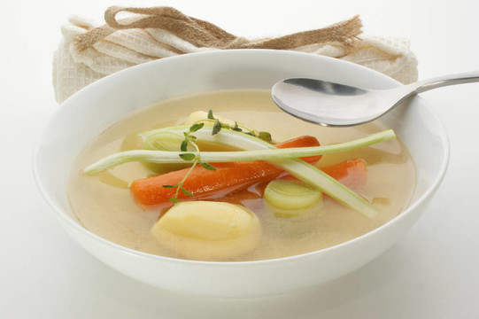 有機(jī)胡蘿卜土豆湯