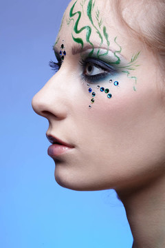 女孩bodyart