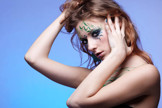 女孩bodyart