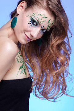 女孩bodyart