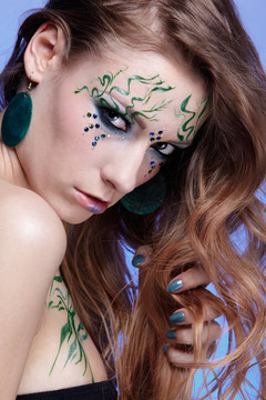 女孩bodyart