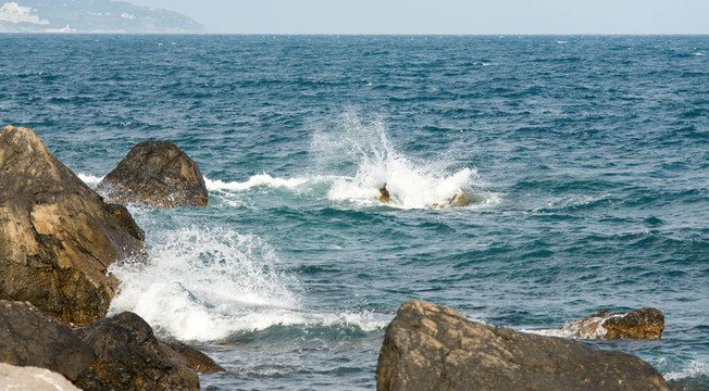 海浪波