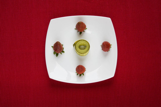 Strawberry在一個(gè)盤子里