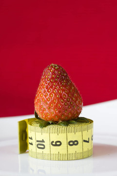 Strawberry在一個(gè)盤子里