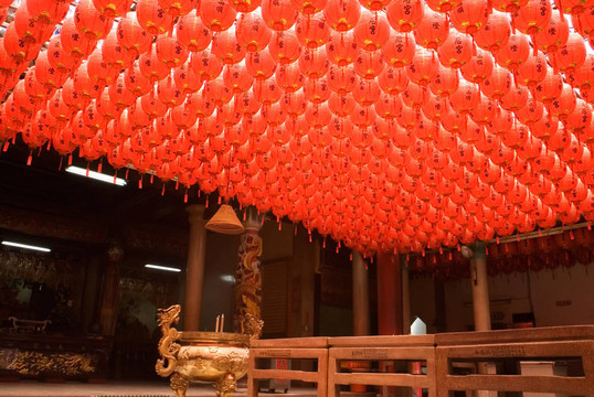 紅色和美麗的中國(guó)燈籠
