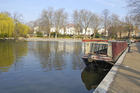 london-23-0042