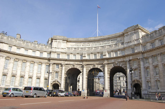 london-25-0049