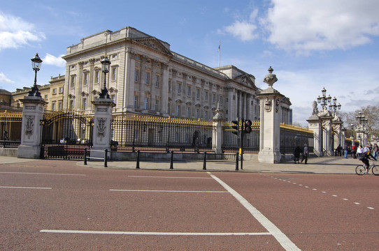 london-25-0098