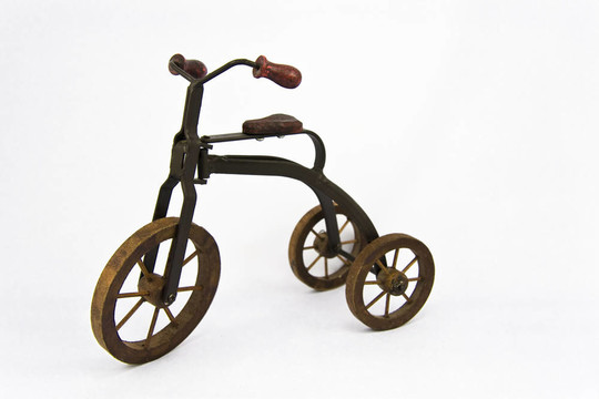 玩具三輪車