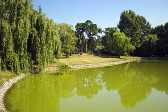 德布勒森市匈牙利中央公園；
