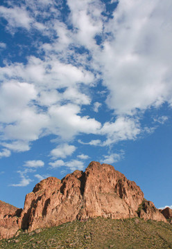 高山對抗藍(lán)天