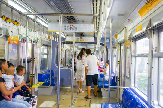 輕軌車廂內(nèi)部