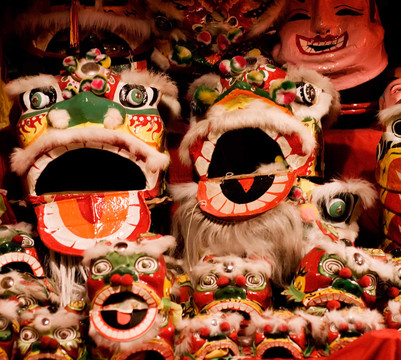 中國(guó)玩具龍獅的布娃娃