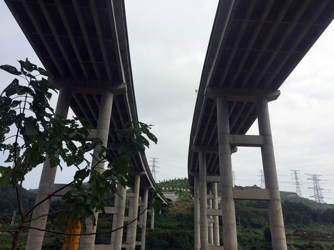 高速高架橋