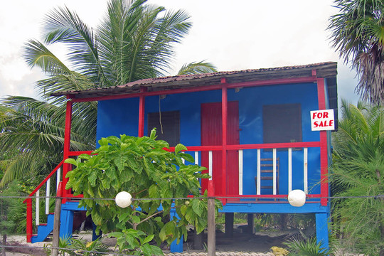 加勒比風(fēng)格的小屋出售
