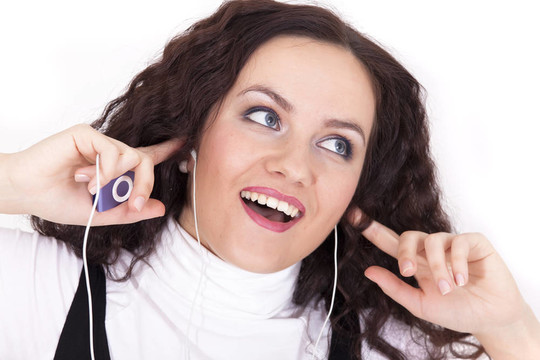 MP3播放器的女人