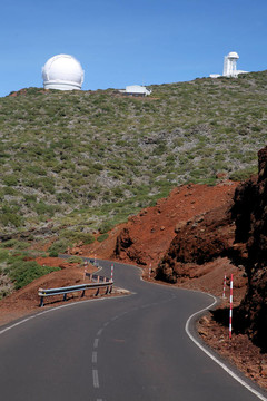 Roque de los Muchachos天文臺(tái)在拉帕爾馬（西班牙加那利維爾京群島）
