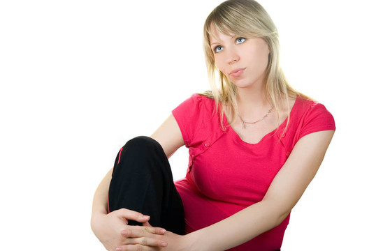 金發(fā)碧眼的坐著的女人