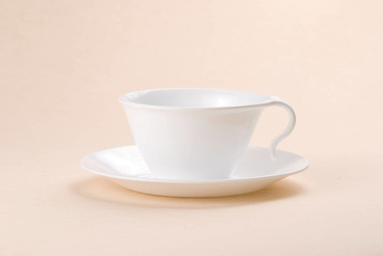 一種咖啡或茶的陶瓷杯