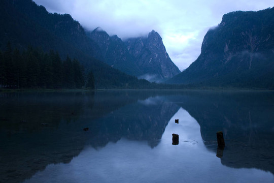 Lago di多比亞科
