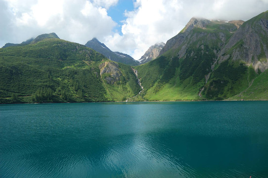高山湖泊