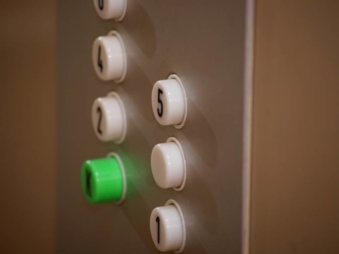 電梯按鈕