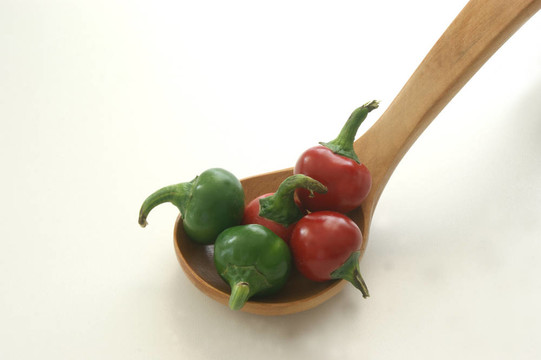 有機(jī)櫻桃辣椒是一個(gè)非常熱的香料