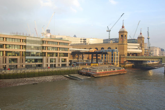 london-20-0128