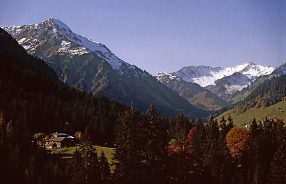 雪山谷