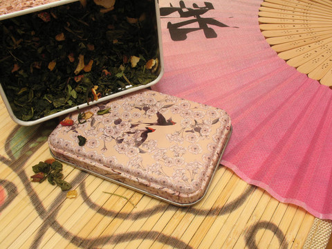 綠茶水果茶與亞洲風(fēng)機(jī)