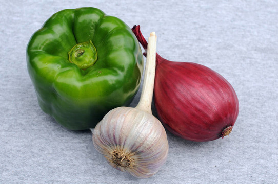 Green Pepper；大蒜和洋蔥鱗莖