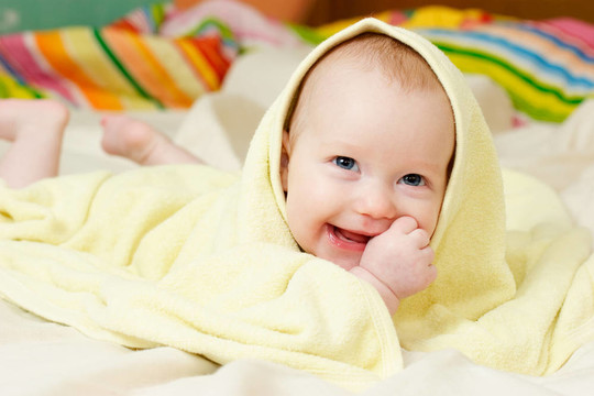 四個(gè)月的嬰兒