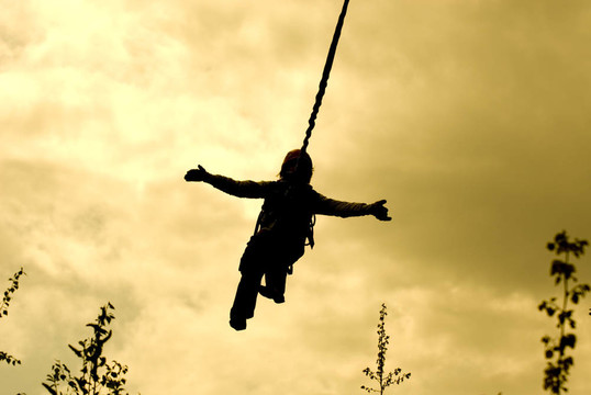 Ropejumper的剪影