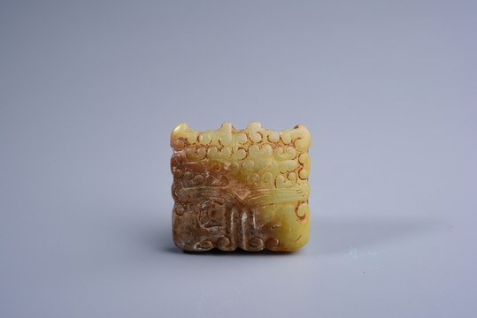 玉器 戰(zhàn)國人面雕玉佩