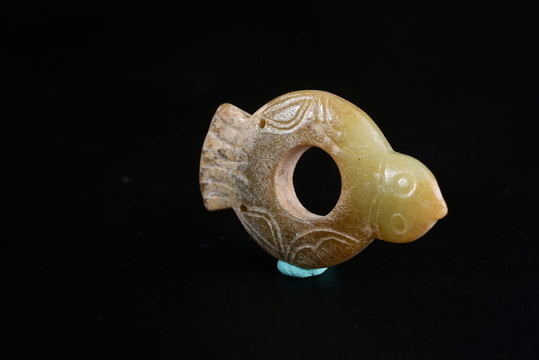 玉器 戰(zhàn)國環(huán)鳥玉佩