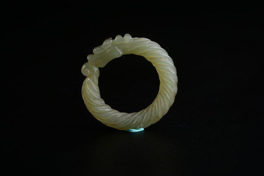 玉器 戰(zhàn)國(guó)龍紋玉環(huán)